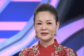门当户对：55岁大姐婀娜多姿，大唱《故乡是北京》，唱得真有味道视频封面