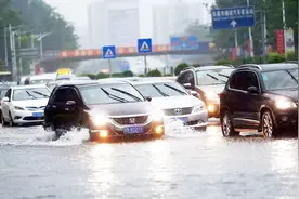 私家车常规涉水深度是多少？老司机：只要不超过这里都能过！