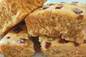 吃货最光荣：红枣大米糕，记住关键2点，出锅不塌陷，中间不发粘视频封面