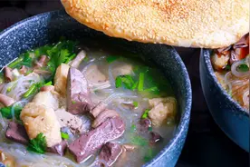 这才是正宗的南京鸭血粉丝汤做法，配方制作过程详细，回味鲜香视频封面