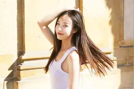 有点尴尬！倪妮偶遇同名同姓空姐：空姐颜值气质“更胜一筹”视频封面