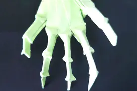 自制整蛊玩具【骷髅手】折纸，太逼真了。会不会吓到小朋友？视频封面