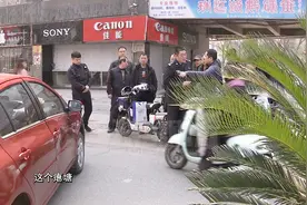 路口绿植挡视线 这起事故责任如何认定？视频封面