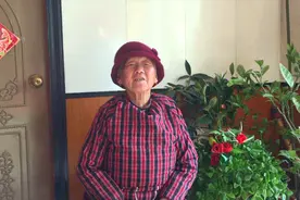 原来农村养老金涨了这么多！听一听100岁以上老人一年能领多少钱视频封面