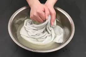 不管毛巾多黄多脏，学一个清洗绝招，毛巾洗完洁净如新，方法真棒视频封面