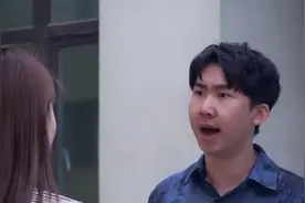 婚礼现场新娘跟前任跑了，完事被抛弃还有脸回来，男子：我嫌你脏视频封面