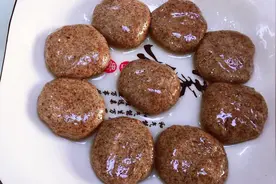 黑全麦面粉别蒸馒头了，教你好吃做法，荤素都有，比馅饼还香视频封面