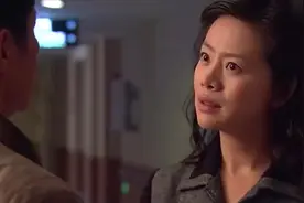 小伙不太会钓鱼，一甩杆，鱼钩勾到了美女脖子上，都流血了视频封面