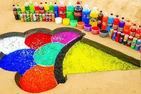 沙滩绘画：用多种颜色水母球DIY彩虹冰淇淋甜筒，好看又有趣视频封面