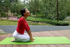 每天只需吼2分钟，皱纹跑光光脸部变Q弹，这去皱神功是什么呢？视频封面