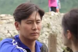 秋瓷炫探班于晓光甜煞众人，韩星现场直呼：太羡慕！明星探班合集视频封面