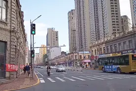 坐一次哈尔滨的公交车，看看这座城市建设的怎么样视频封面
