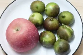 8个无花果，1个苹果，教你做滋补汤，清甜好喝，比排骨汤受欢迎视频封面