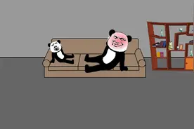 老爸在公园看到一大爷在练单杠，前去搭讪，没想到被大爷碰瓷视频封面