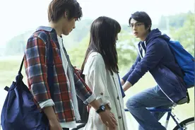 喜欢你是我不能说的秘密，但是总有一天我会成为你的某某某！