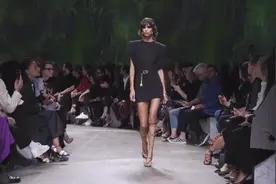 2020女鞋时尚流行趋势 多种创意鞋设计或将颠覆你对时尚的认知视频封面