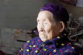 湖北94岁奶奶双目失明40年，生8个孩子没活成，“眼是哭瞎的”视频封面