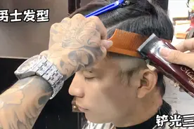 小哥嫌头发长太热但又不想剪太短，发型师“铲光三面”就结束了