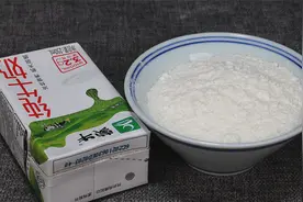 想吃冰淇淋在家也能做，牛奶加面粉，原来这么简单，比买的还好吃视频封面