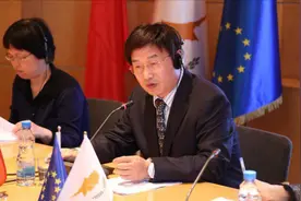 一天内两次对华下手！推特凌晨紧急致歉，这个理由让舆论炸锅了！视频封面