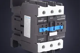 用两个接触器接成双电源互投电路，电路非常简单，一看就会视频封面