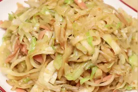 炒饼想要好吃饼丝是关键，分享正确做法，好吃又劲道，入味真解馋视频封面
