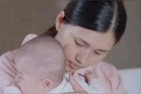 月嫂工作揭秘：全职待命，月入5位数！按摩与烹饪皆要擅长视频封面