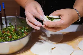 萝卜丝包子这样调馅，没想到这么好吃，包子暄软不塌陷，也有秘诀视频封面