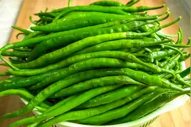 家用几十年的酱腌辣椒配方，用料精确到1克，不发软易保存，下饭视频封面