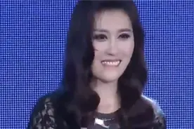 非诚勿扰：留灯女就是心动，美女害羞了，小伙直接上去牵手视频封面