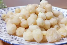 想吃糖莲子不用买，原来做法这么简单，外脆里糯，比外面卖的好吃