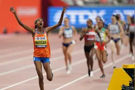 3分51秒95！世锦赛女子1500米 名将哈桑破赛会纪录夺冠视频封面