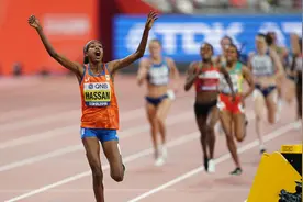 3分51秒95！世锦赛女子1500米 名将哈桑破赛会纪录夺冠视频封面
