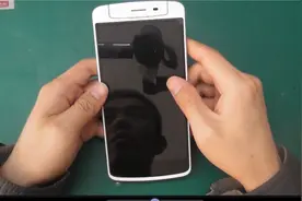 当年oppo真机皇，超大屏旋转摄像头，既可当后摄头又可当前摄头视频封面