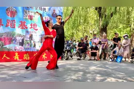 广场舞《怎么做怎么过怎么活》洒脱的舞步，怎么潇洒怎么跳