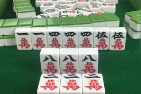 这个杠藏着有什么用处？打麻将一点不大气，气的我牙疼