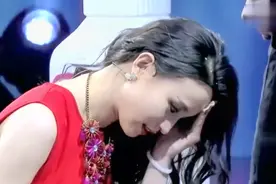 综艺：女孩为爱卸妆，不料小伙看到素颜后竟离场，评委全愣住了！