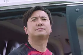 男明星的初次化妆体验，沈腾口红遮瑕很强悍，真是艺高人胆大