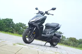 外形动感十足 三阳DRG踏板摩托车视频封面