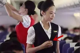 旅客乘坐飞机时，为什么空姐老拿个“打火机”边走边按？视频封面