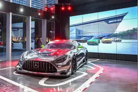105车评：全新AMG A 45 S的发动机 EA888要改到几阶才比得上？视频封面
