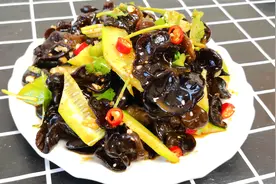 凉拌木耳怎么做才好吃，教你一招，只要3分钟，清脆爽口又解腻视频封面