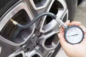 普通私家车，胎压多少为标准？很多人不清楚，记住这个数就行了