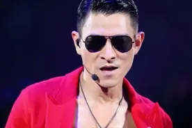 刘德华亲弟弟真实家底曝光太惊人！近照曝光不修边幅长相相差甚远视频封面