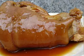 年夜饭的大猪肘子这样做，软烂入味，不油不腻，比扣肉好吃多了视频封面