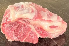 梅头肉除了煲汤生焗也好吃，开盖香气扑鼻，口感脆嫩，鲜香美味视频封面