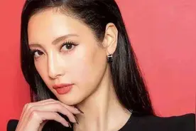 【菜菜绪】九头身魔鬼身材，满屏大长腿，演绎恶魔女人视频封面