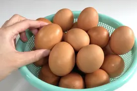 保存鸡蛋我家从不放冰箱，教你妙招，存放更久，不怕鸡蛋涨价了视频封面