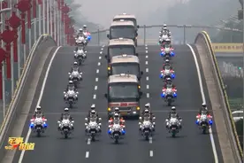 全军“双争”标兵风采丨国宾护卫中队：与时代同行 与祖国奋进视频封面