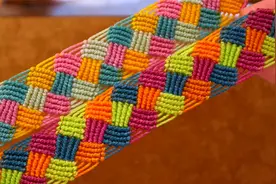 创意编绳手工教程——绳编网格花纹宽幅手链视频封面